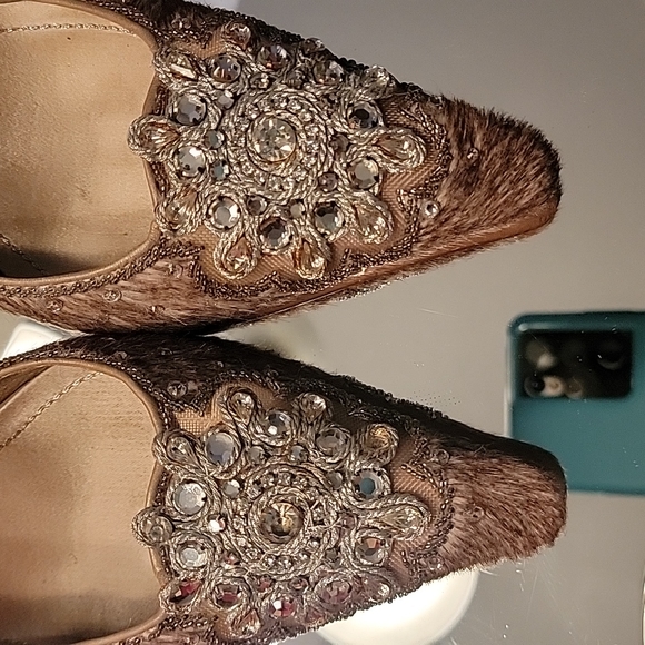 RENE' CAOVILLA  beige leather satin pony hair rinestones  sz 36.5  kitten heels - Picture 12 of 13